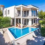Villa Paliska *